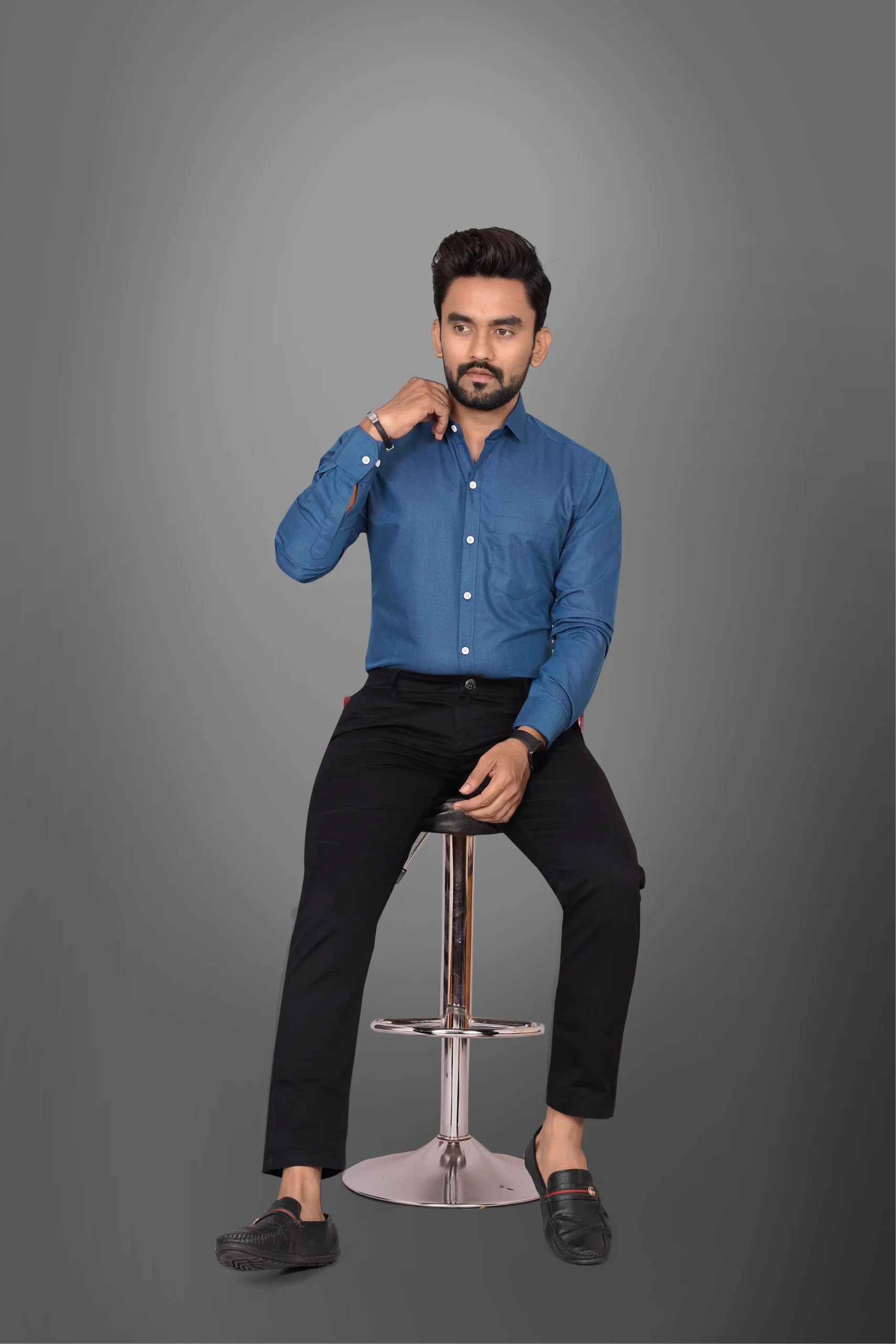 Menβs Solid Blue Casual Shirt - Image 4