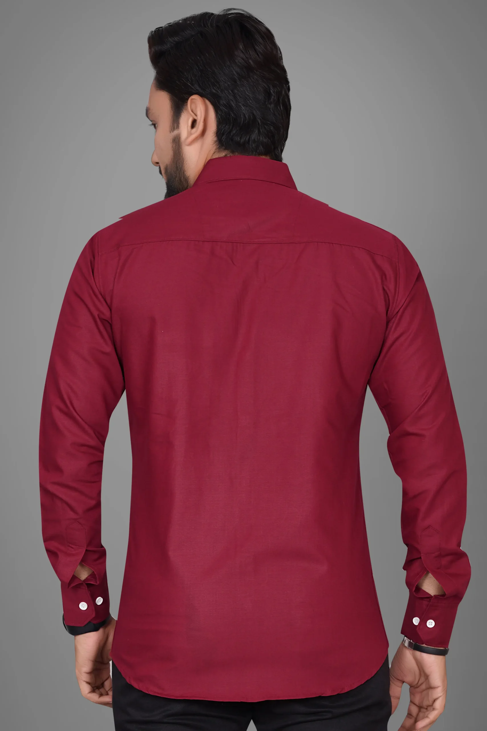 Menβs Solid Maroon Casual Shirt - Image 3