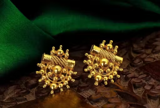 8 Pack of Earrings - Image 4