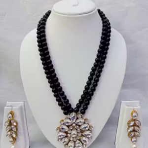 Elegant Metal Jewellery Set