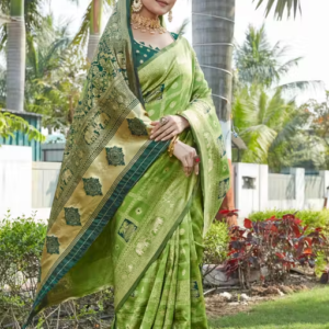 saree with unstitched blouse