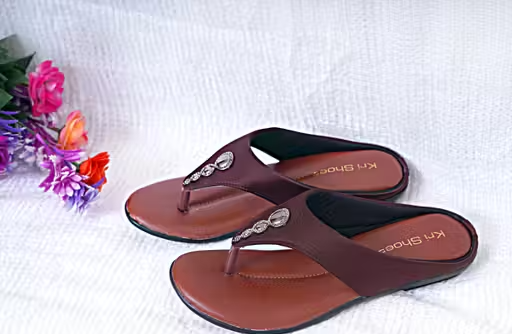 Classic Women Grey Flat