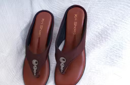 Classic Women Grey Flat - Image 3