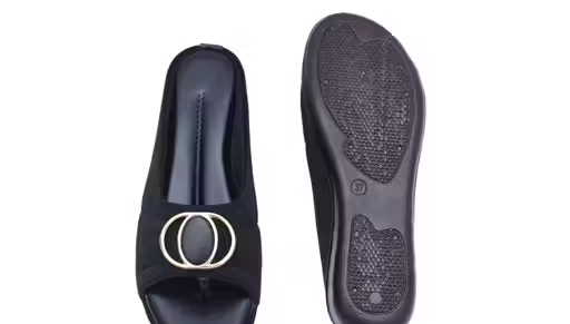 Women Black Flat Sandal & Flip Flops - Image 4