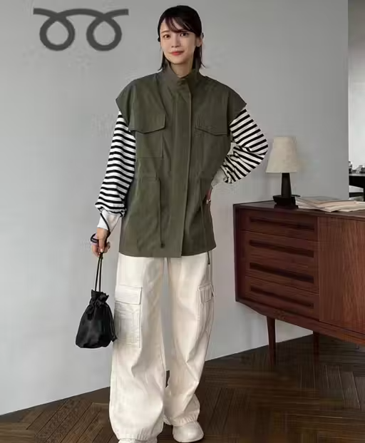 Women’s 6 Pocket Denim Jeans - Image 3