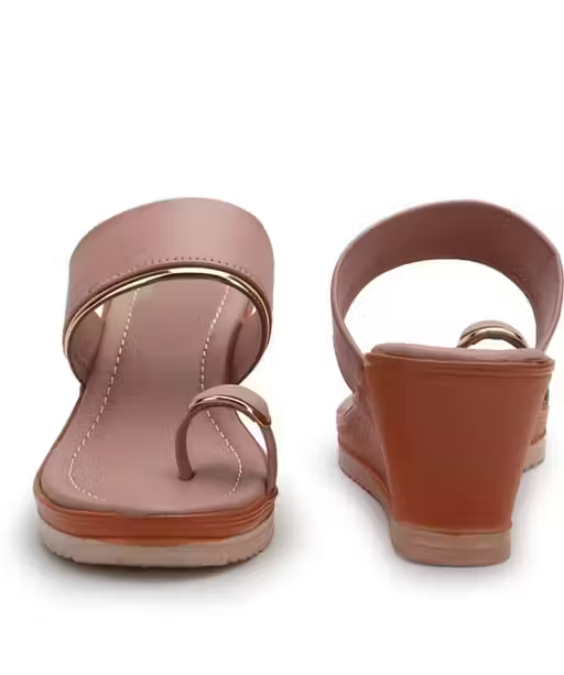 Readyway Women's Solid Toe-Ring Heel Sandal - Image 3