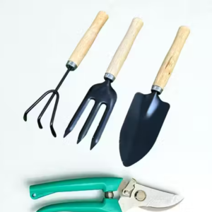 Garden Tool Set with Trowel, Fork, Rake & Pruner (4 Pieces)