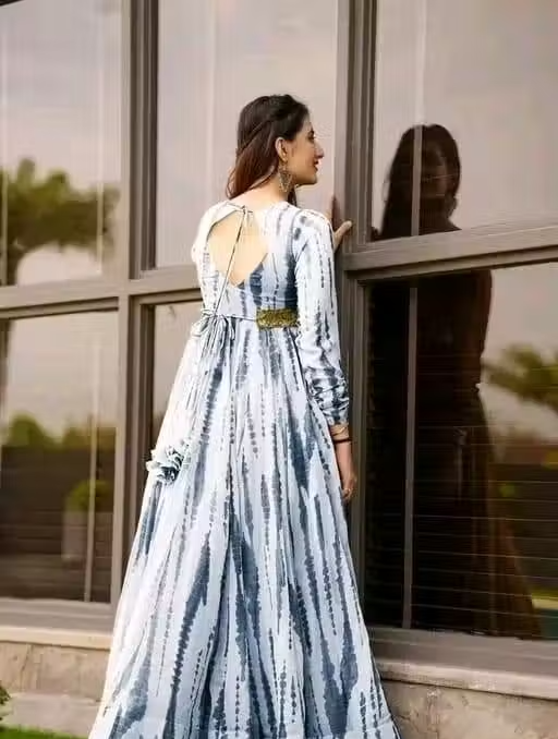 Women's poly Georgette Printed Party Wedding Fashion Gown - Image 3