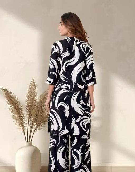 Printed Crepe Kurta Palazzos Fit/ for Women - Image 2