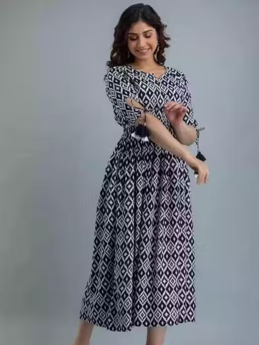 AGRACIVE WOMEN GOWN - Image 2