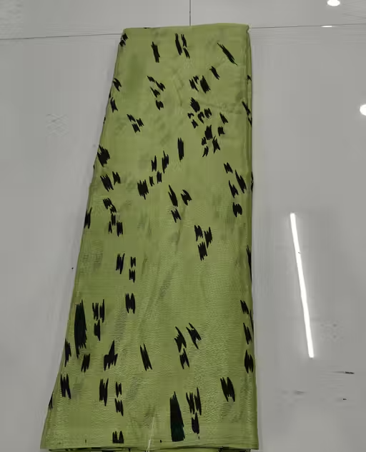 Mill Printed Saree with banarasi Style - Image 2