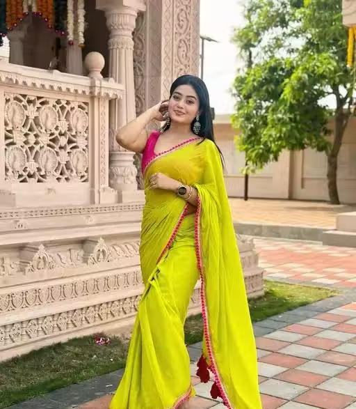 Stylish Green Georgette Saree – Luxurious Fabric Featuring Gorgeous Pink Lace Embroidery and Cotton Latkan – Ideal for Celebratory Occasions! - Image 4