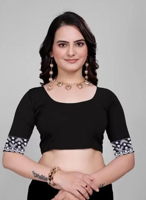 Plain Georgette Saree Enhanced with Designer Lace Border - Image 3