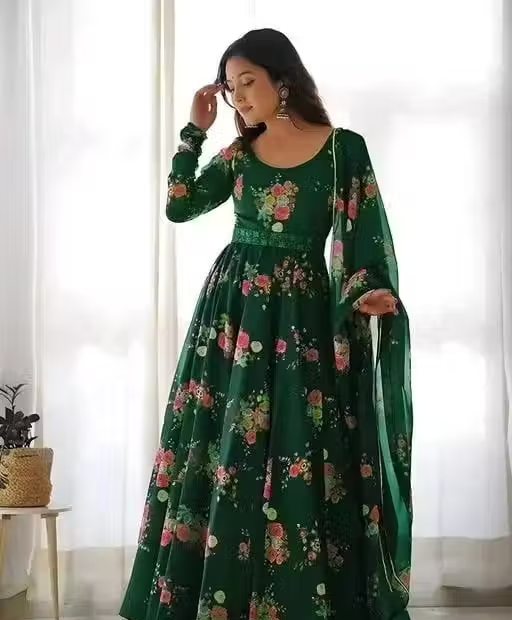 GOWNS - Image 3