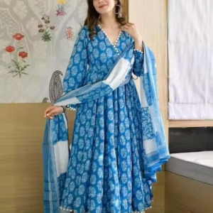 T POMPOM BLUE_ ^
