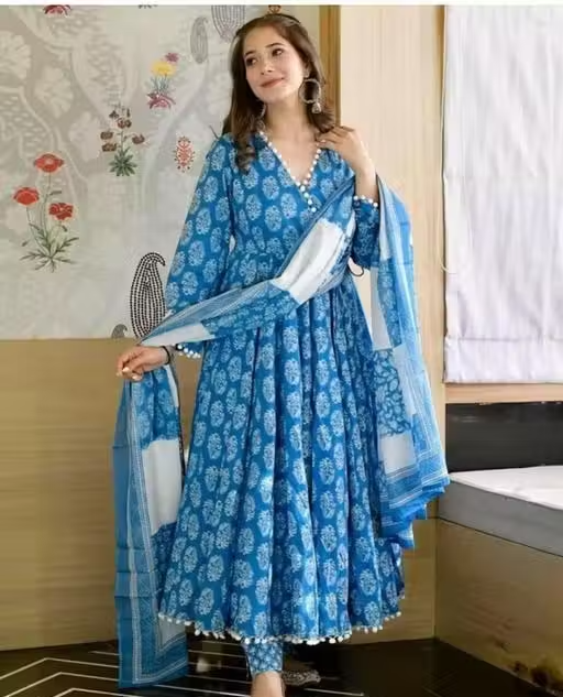 T POMPOM BLUE_ ^