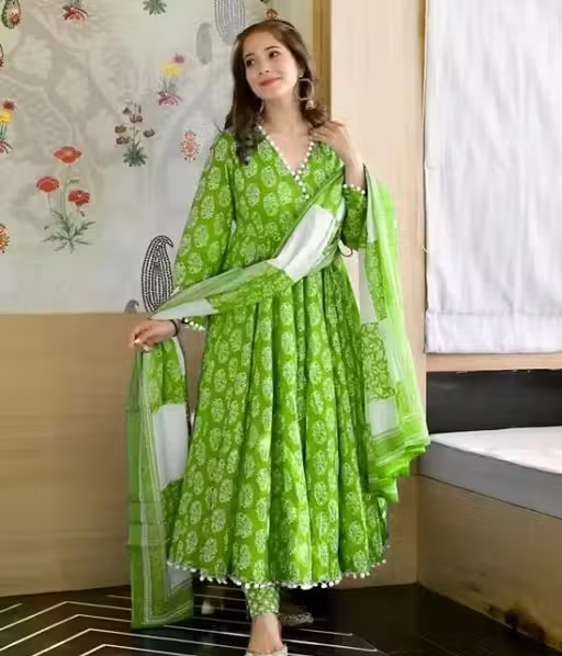 T POMPOM GREEN_ ^ - Image 3
