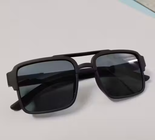 Stylish Black sunglasses unisex fashion look