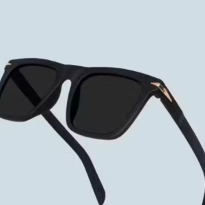 Stylish classic look sunglasses for men and women