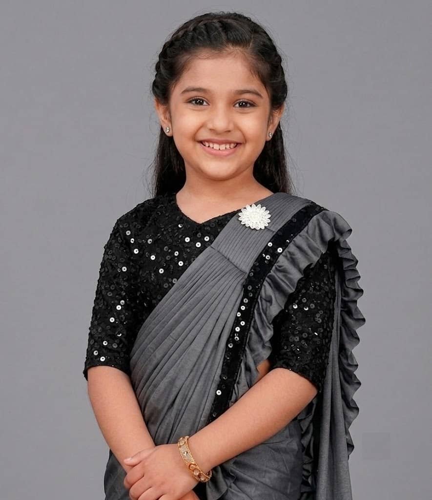 Lycra Ready To Wear Saree For Girls ( Grey , Pack of 1 ) - Image 5
