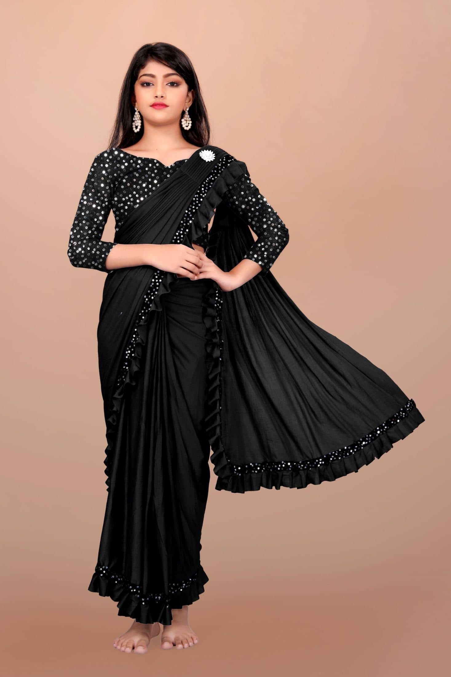 Apnisha Lycra Saree For Girls ( Black , Pack of 1 )