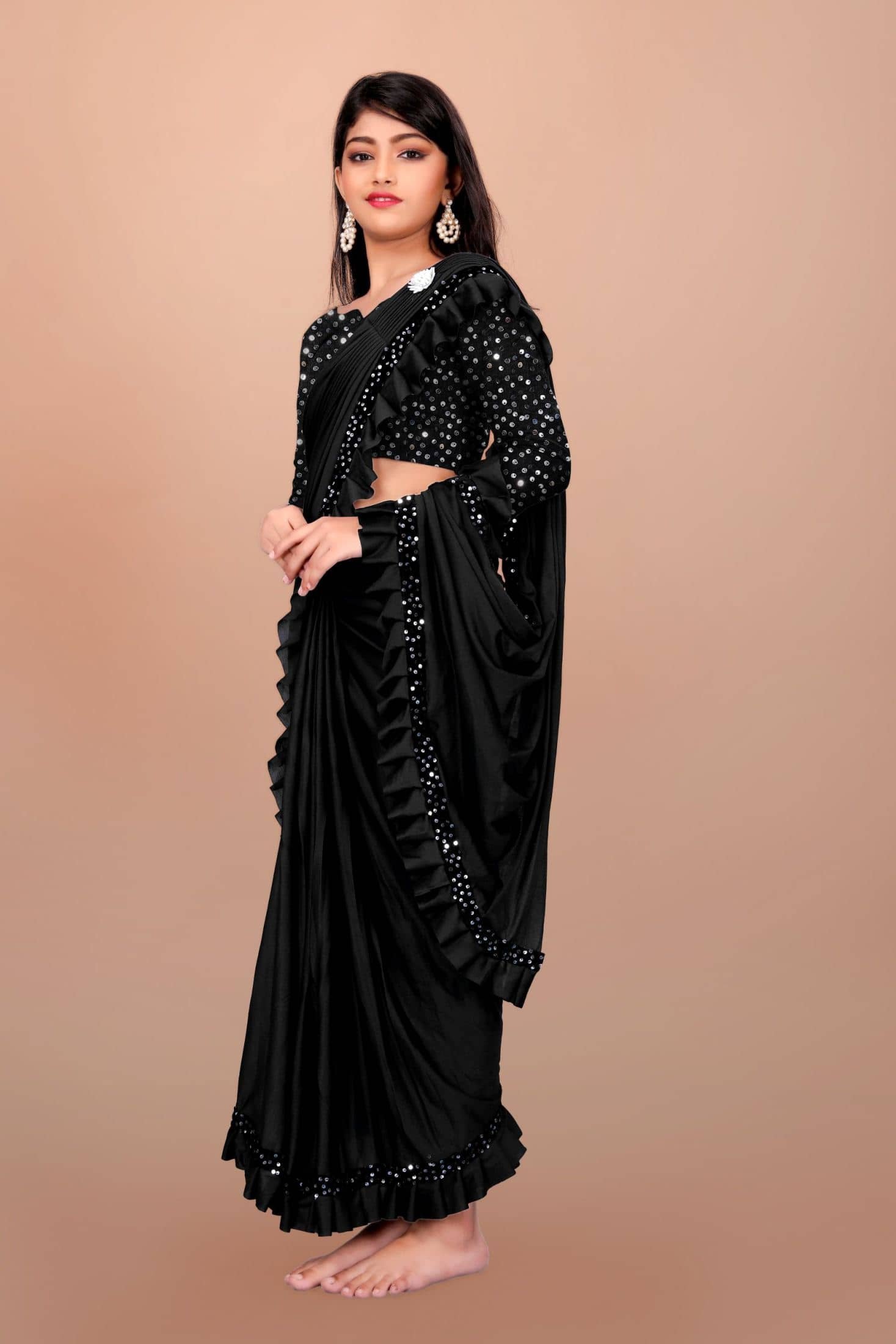 Apnisha Lycra Saree For Girls ( Black , Pack of 1 ) - Image 3