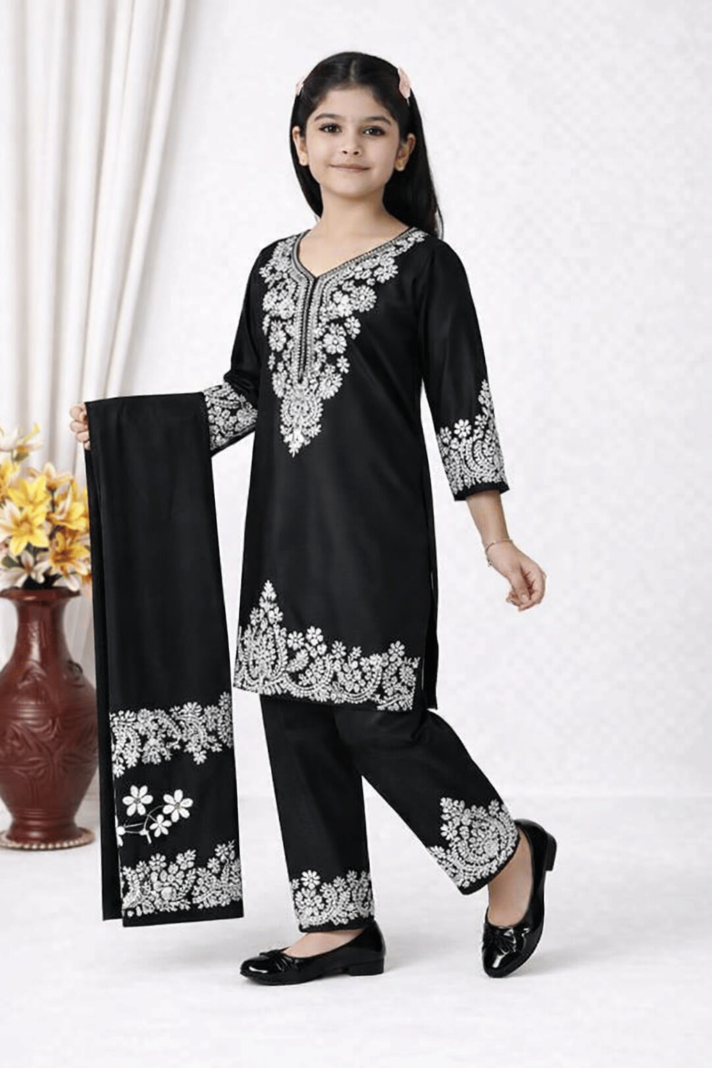 Girls Rayon Kurti with Pants ( Pack of 1 , Black )