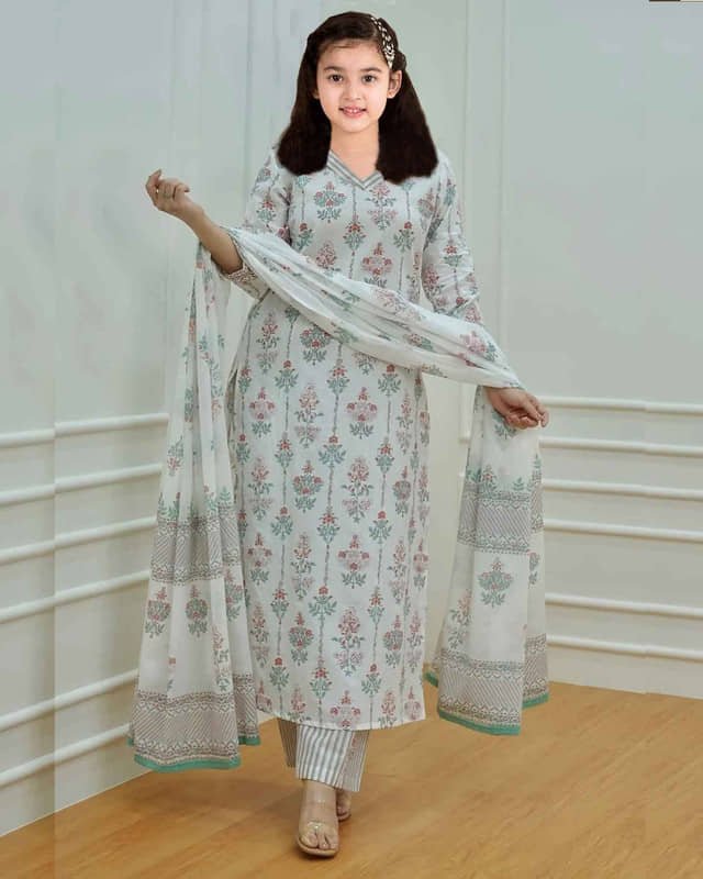 Bholukart Girls Cotton Blend Kurti with Salwar ( Pack of 1 , White )