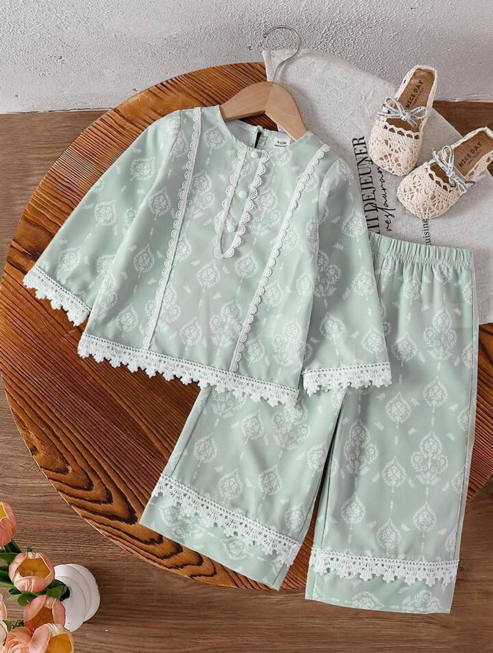 Ganesh Collection Girls Cotton Blend Kurti with Palazzo ( Pack of 1 , Mint Green )