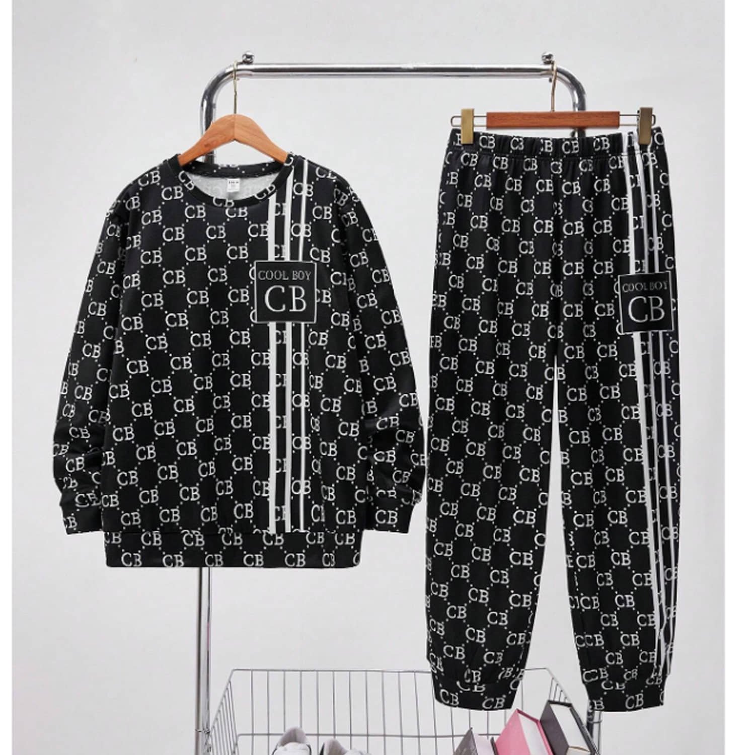 Gudpig Pack of 1 Boys Cotton Sweatshirt & Trackpant Set ( Black )