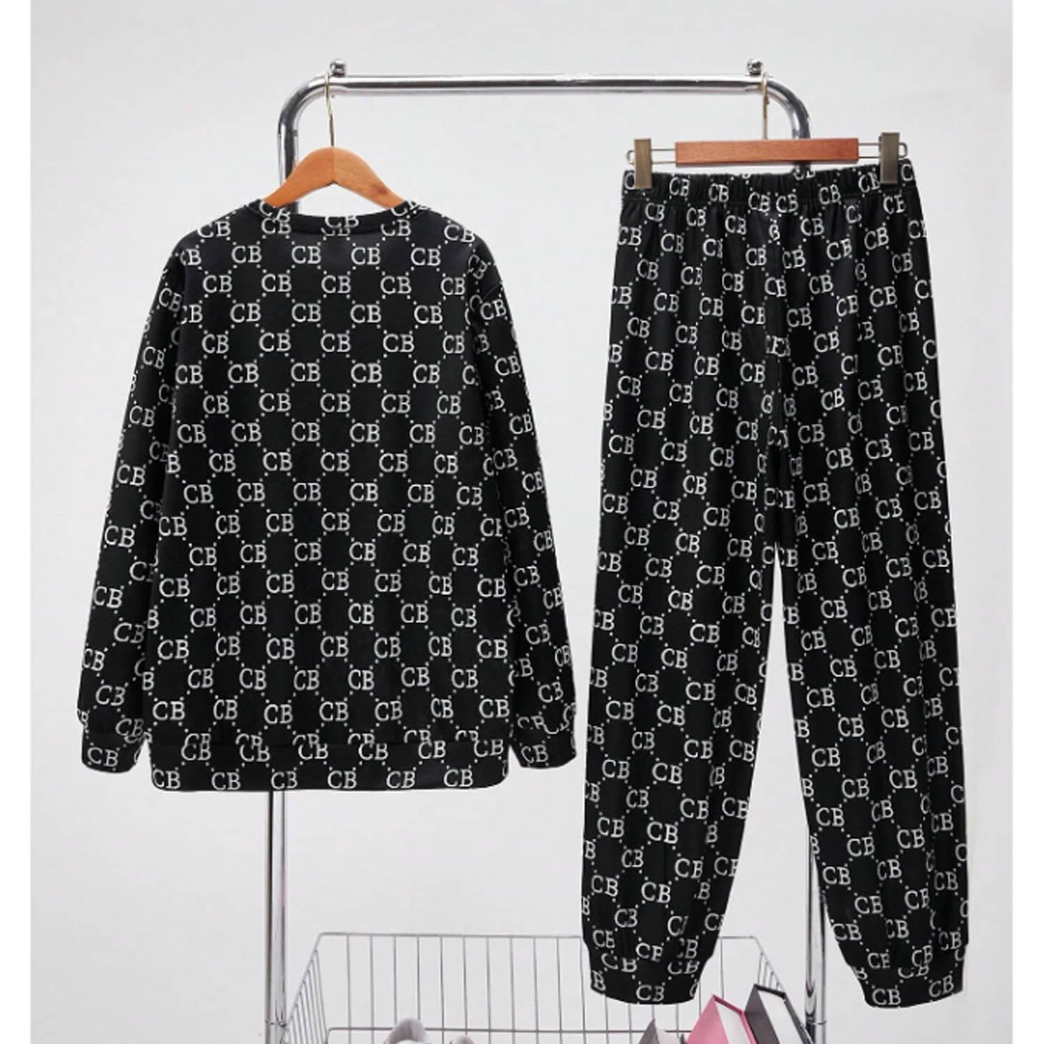 Gudpig Pack of 1 Boys Cotton Sweatshirt & Trackpant Set ( Black ) - Image 2