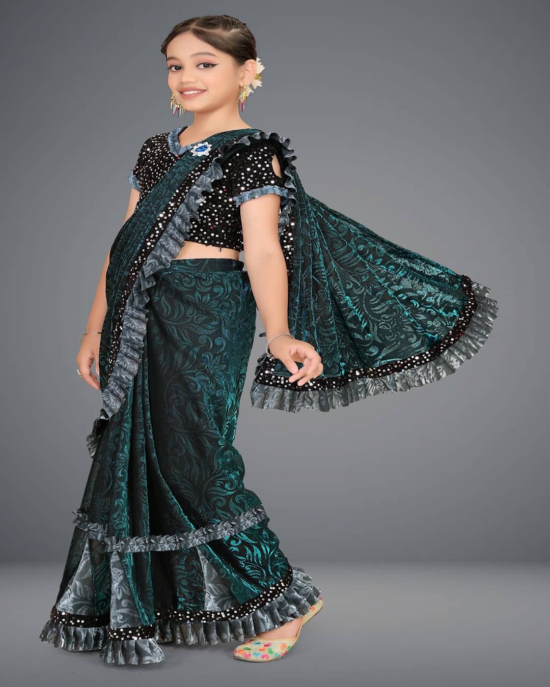 Lycra Saree For Girls ( Green , Pack of 1 ) - Image 4