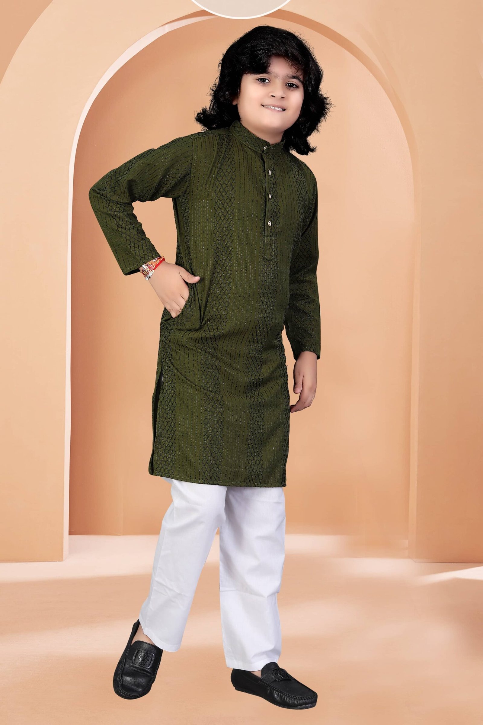 Boys Cotton Blend Green Kurta Pyjama Set ( Pack of 1 ) - Image 4
