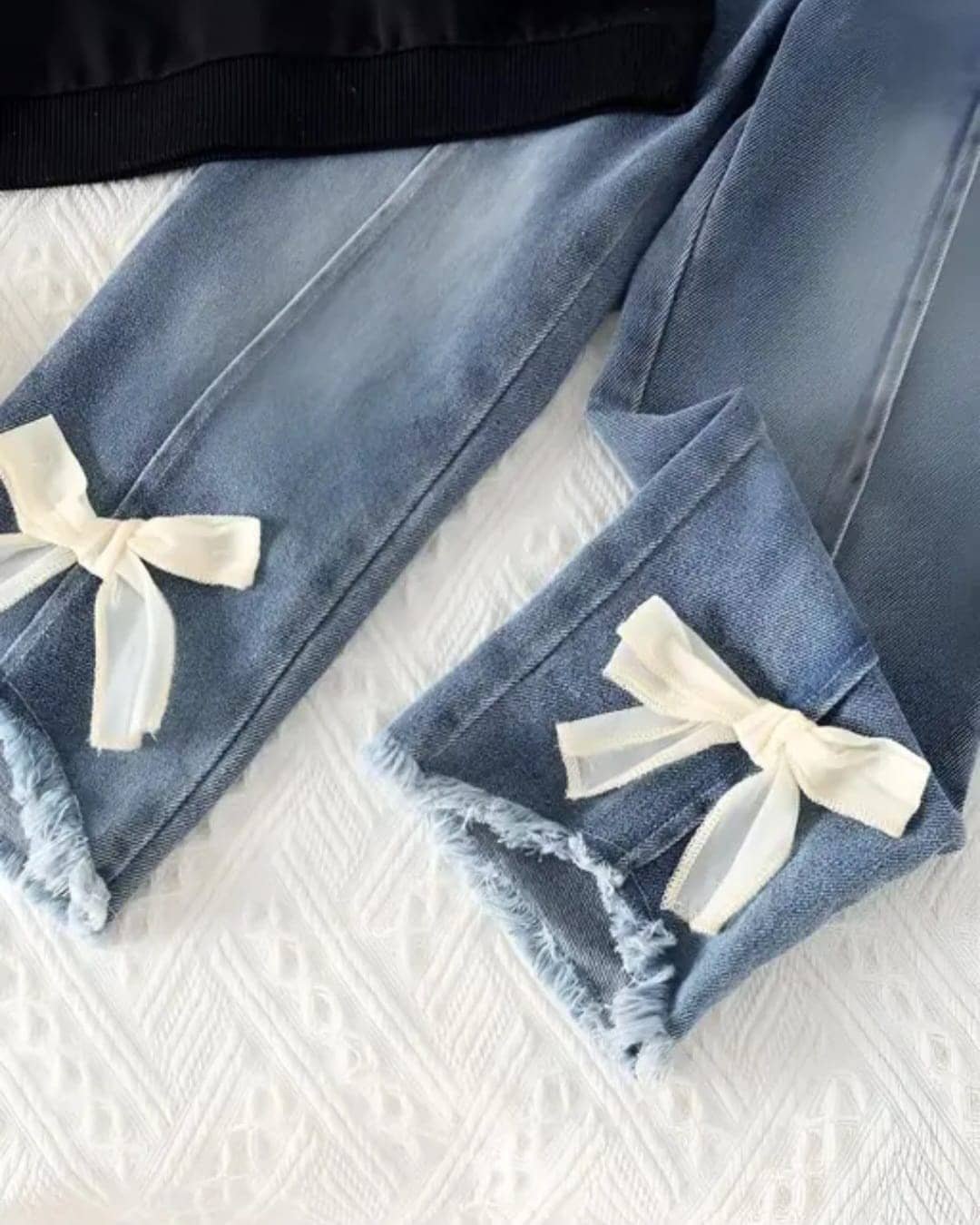 Baby Girls Cotton T-shirt & Jeans Set ( Black & Blue , Pack of 1 ) - Image 4