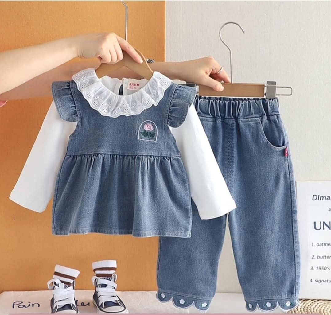 Baby Girls Cotton T-shirt & Jeans Set ( Blue & White , Pack of 1 )