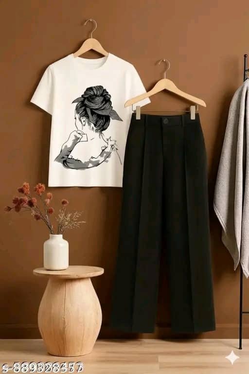 TarrenT HunT Girls Cotton Blend T-shirt & Pants Set ( Black , Pack of 1 )
