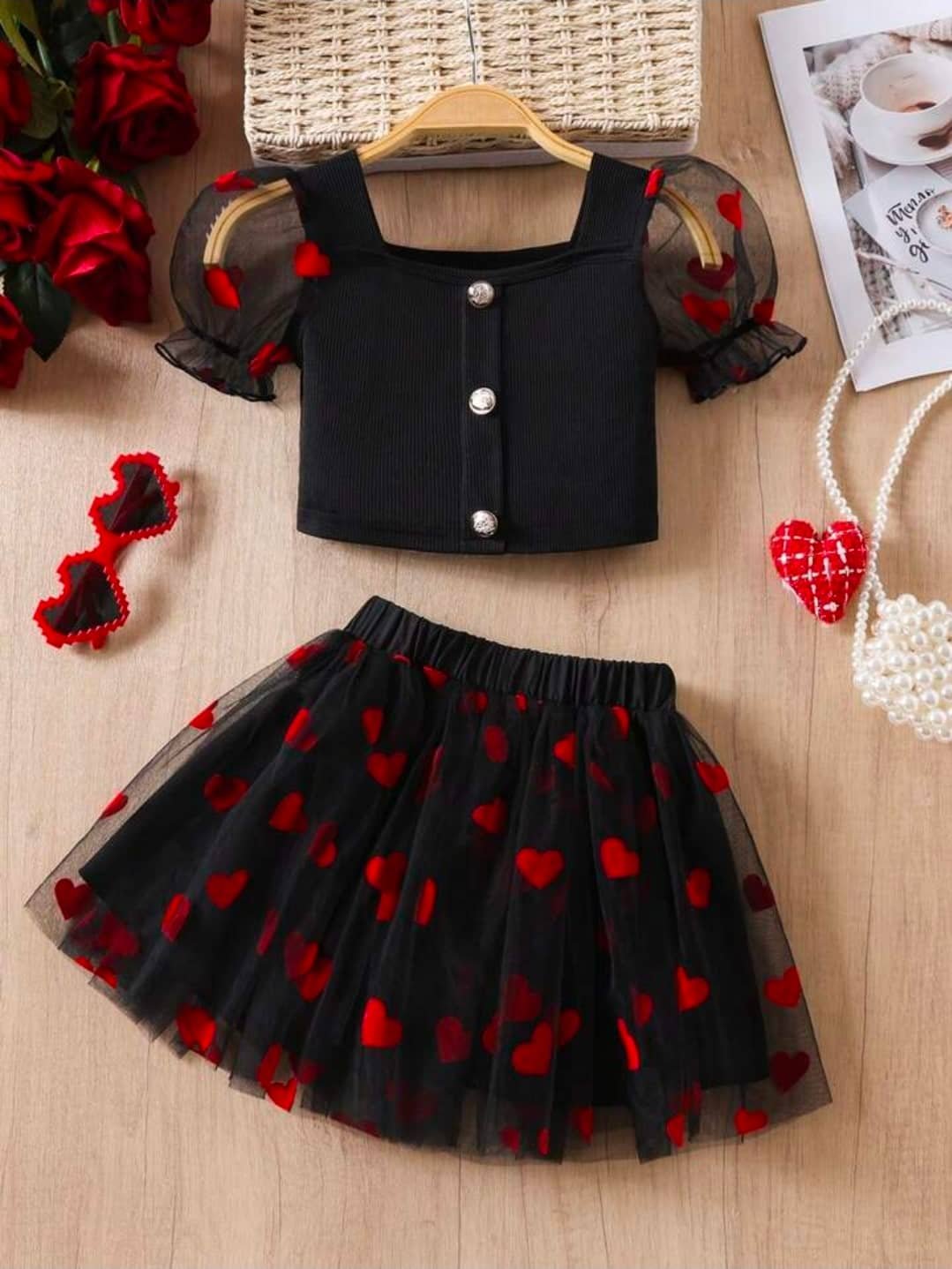 elleen Girls Velvet T-shirt & Skirt Set ( Black , Pack of 1 )